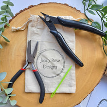 Load image into Gallery viewer, DIY Knitted Wire Kit - Monstera Leaf (tools incl)