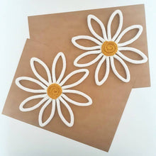 Load image into Gallery viewer, Daisy Nursery Decoration