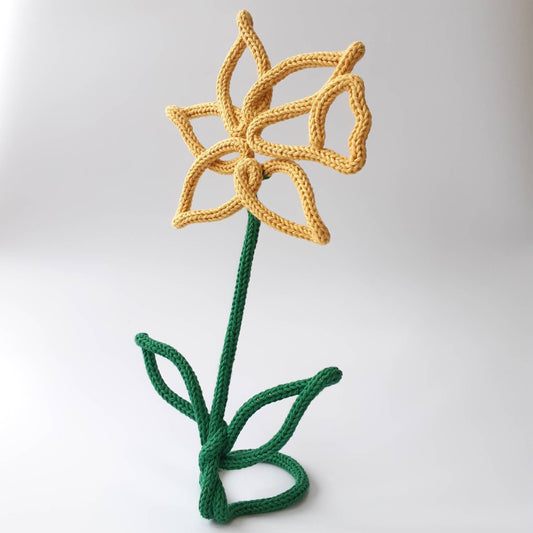 Knitted Wire Daffodil