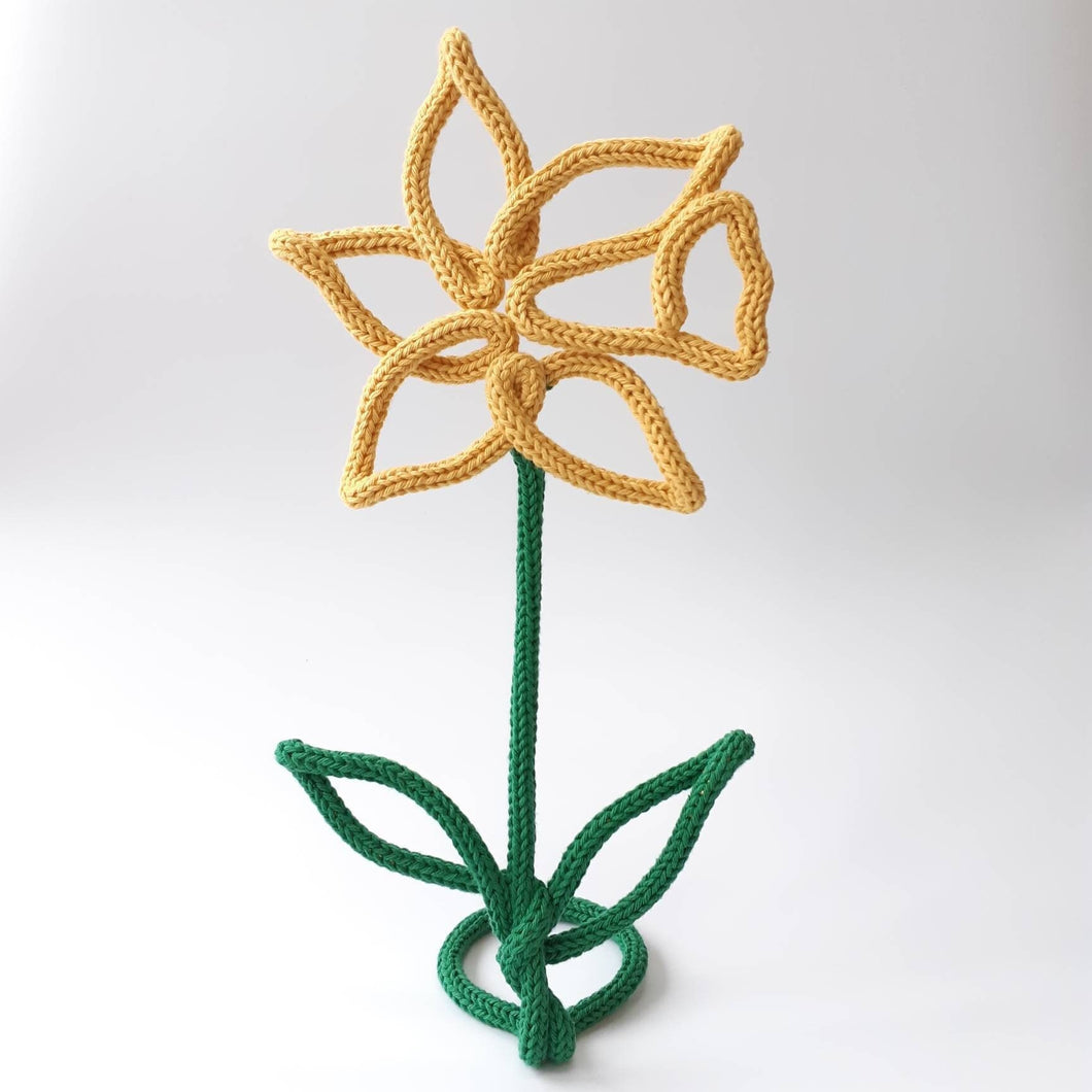 Knitted Wire Daffodil